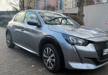 Peugeot e-208 6.338 km 17.490 &euro; Frankfurt am Main 60386