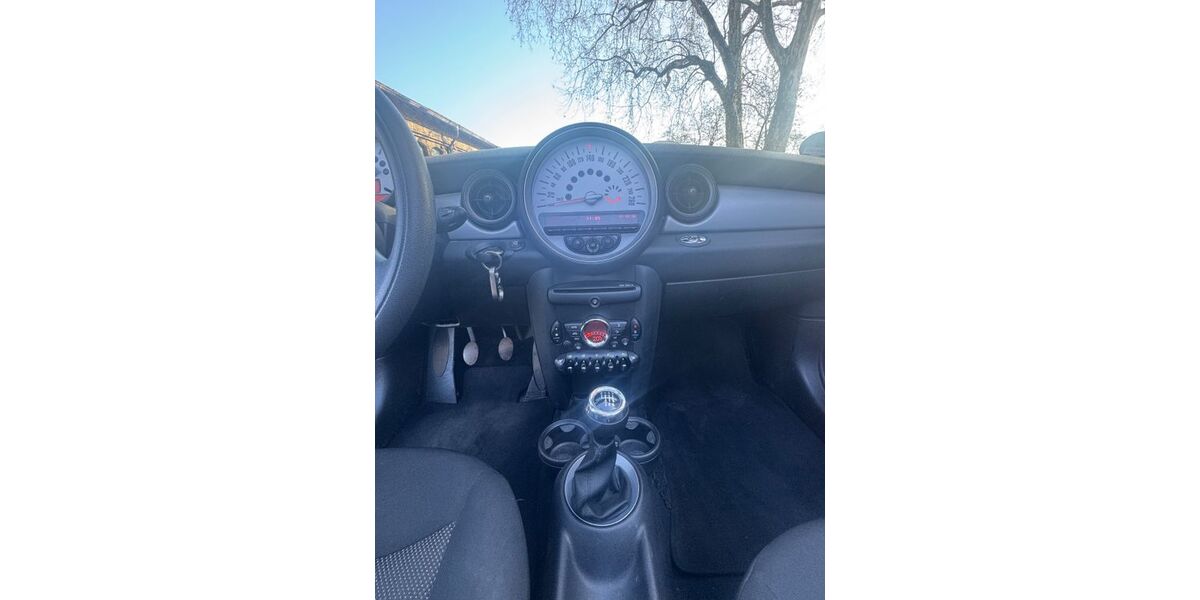 Mini One Cabrio 89.000 km 9.200 &euro; Flörsheim 65439