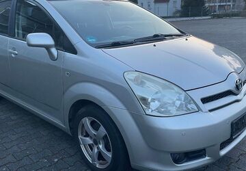 Toyota Corolla Verso 162.179 km 3.990 &euro; Rödermark 63322