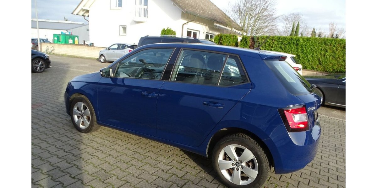 Skoda Fabia 1,2l TSI Style, DSG, Klima, Sitzheizung 44.854 km 11.690 &euro; Rodgau 63110
