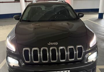Jeep Cherokee 138.000 km 14.200 &euro; Frankfurt am Main 60437