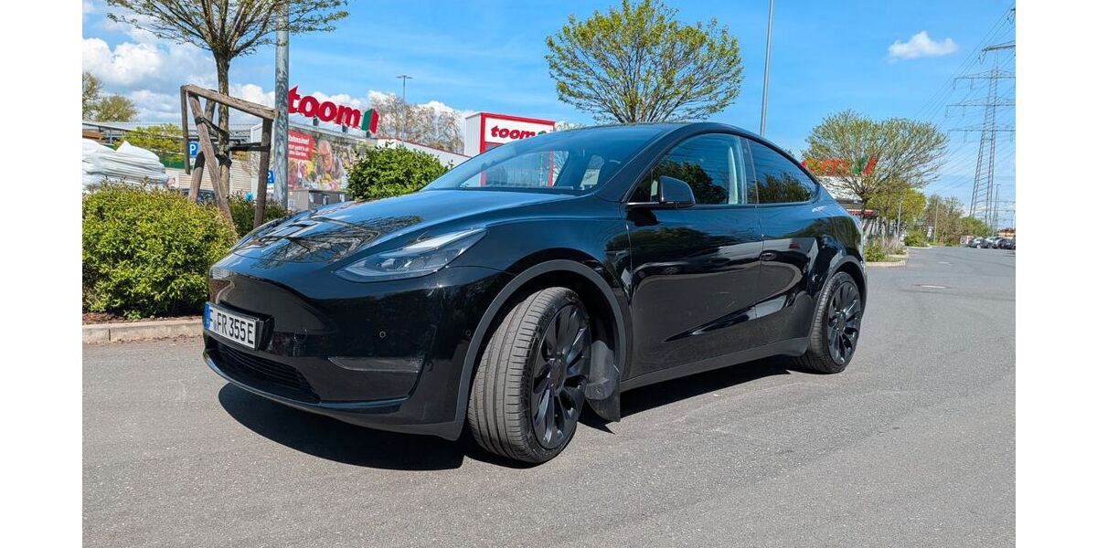 Tesla Model Y 61.000 km 36.900 &euro; Frankfurt 65931