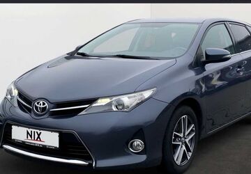 Toyota Auris 114.700 km 12.990 &euro; Offenbach 63071