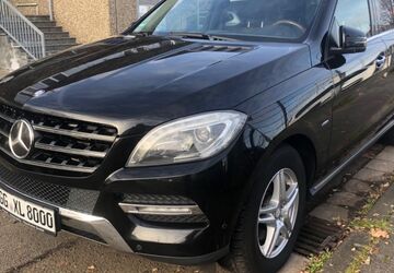 Mercedes-Benz ML 350 272.000 km 13.700 &euro; Raunheim 65479