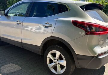 Nissan Qashqai 128.184 km 14.161 &euro; Frankfurt am Main 60389