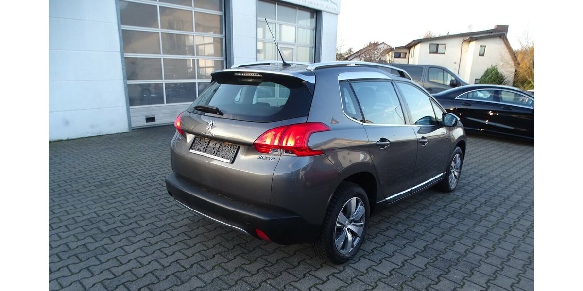 Peugeot 2008 Allure Automatik, Navigation, Parksensoren, 32.718 km 10.990 &euro; Rodgau 63110