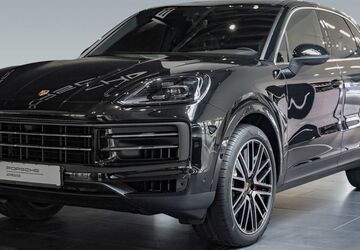 Porsche Cayenne 2.600 km 102.960 &euro; Frankfurt am Main 65936