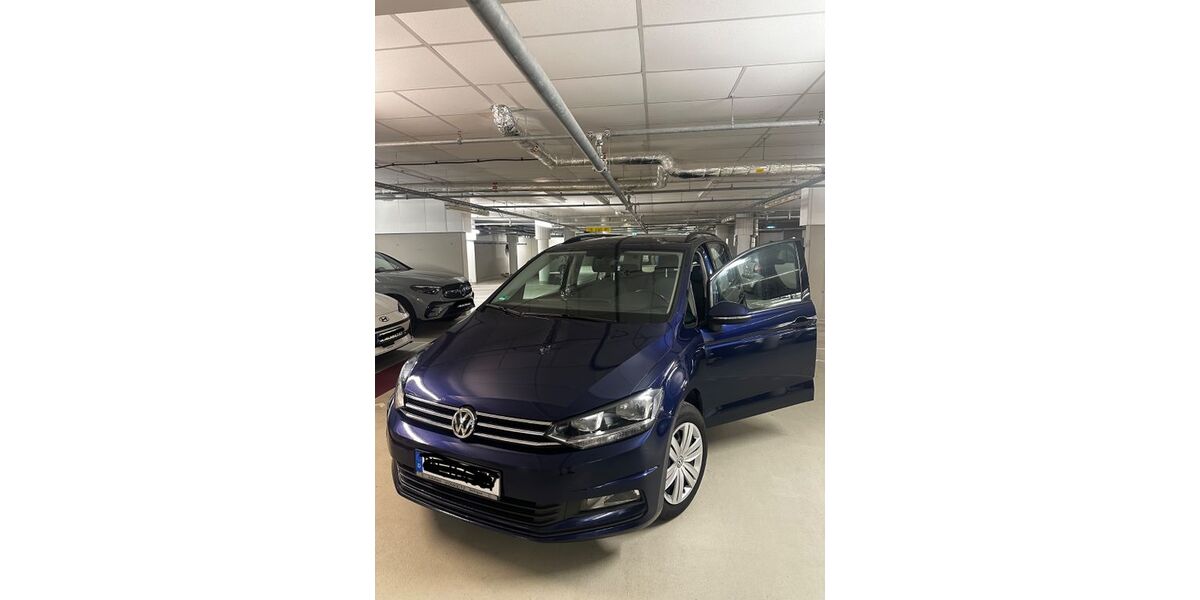 VW Touran 150.366 km 11.900 &euro; Frankfurt am Main 60599