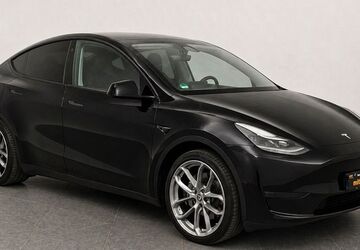 Tesla Model Y 98.000 km 28.490 &euro; Flörsheim am Main 65439