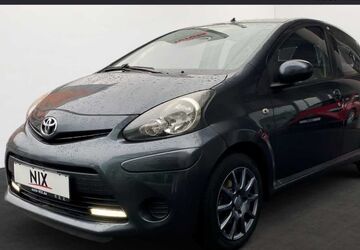 Toyota Aygo (X) 70.841 km 8.490 &euro; Frankfurt 60314
