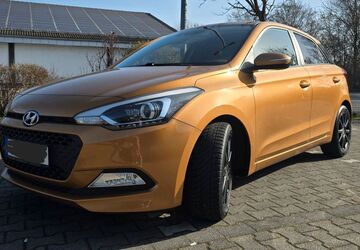 Hyundai i20 32.800 km 11.990 &euro; Offenbach 63065