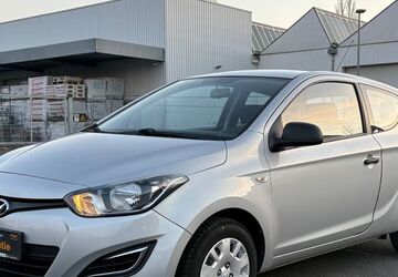 Hyundai i20 99.000 km 5.390 &euro; Frankfurt 60386