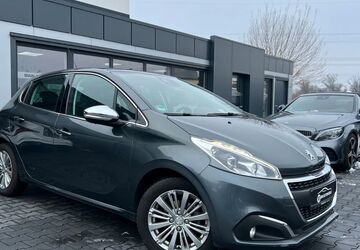 Peugeot 208 16.000 km 11.890 &euro; Seligenstadt 63500