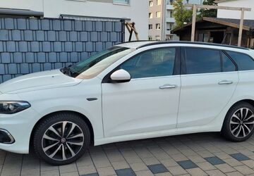 Fiat Tipo 85.000 km 10.300 &euro; Offenbach am Main 63069