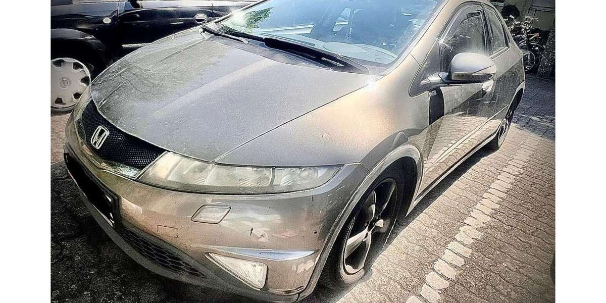 Honda Civic 340.000 km 1.100 &euro; Rodgau 63110