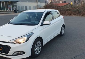 Hyundai i20 111.000 km 7.700 &euro; Frankfurt am Main 60386