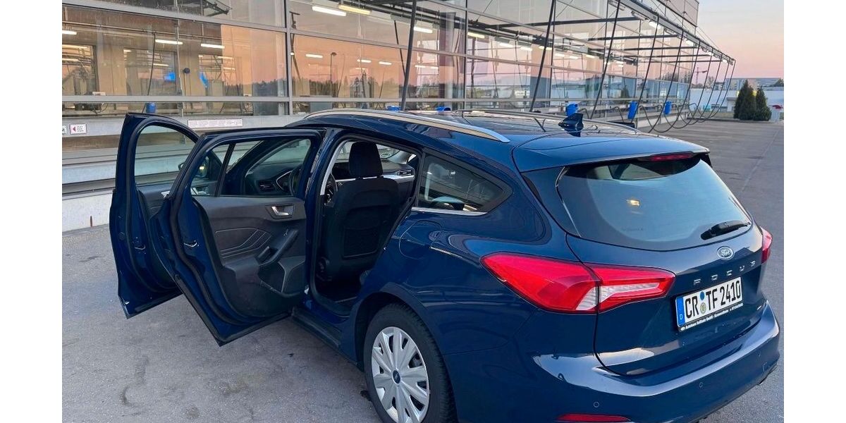 Ford Focus 60.000 km 12.299 &euro; Frankfurt 60322