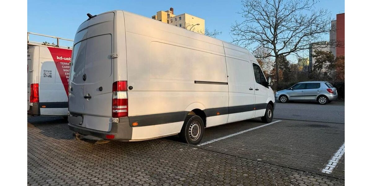 Mercedes-Benz Sprinter 277.000 km 9.800 &euro; Raunheim 65479