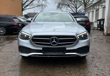 Mercedes-Benz E 300 151.000 km 22.900 &euro; Frankfurt 65936
