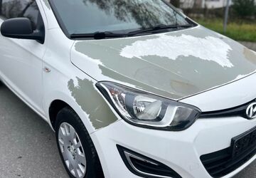 Hyundai i20 110.000 km 2.299 &euro; Bickenbach 64404