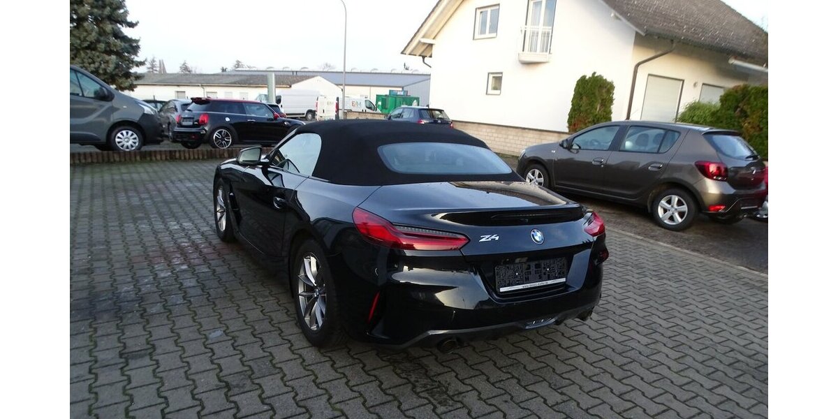 BMW Z4 sDrive 20 i M Sport Leder, LED, Navigation 60.000 km 31.890 &euro; Rodgau 63110