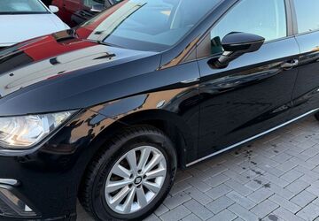 Seat Ibiza 99.667 km 9.999 &euro; FRANKFURT AM MAIN 60488
