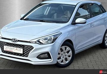 Hyundai i20 28.721 km 12.970 &euro; Darmstadt 64285