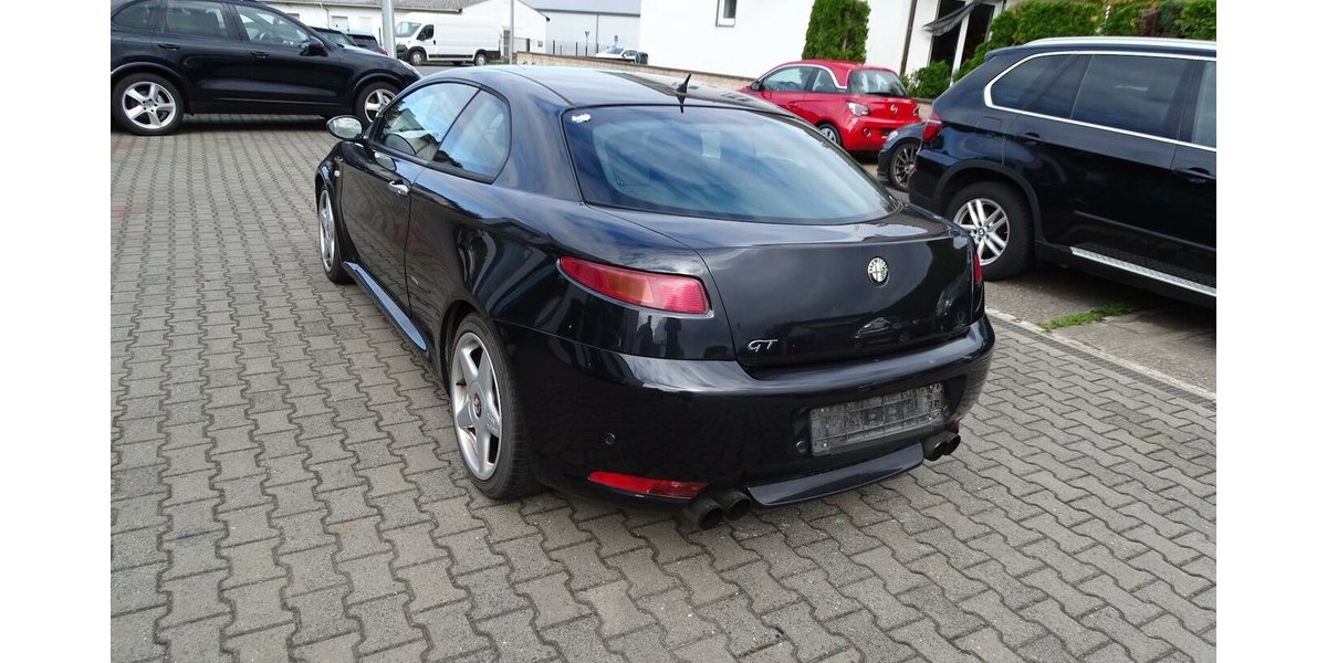 Alfa Romeo GT 2.0 16V JTS Progression Sportiva TÜV neu 114.800 km 3.490 &euro; Rodgau 63110