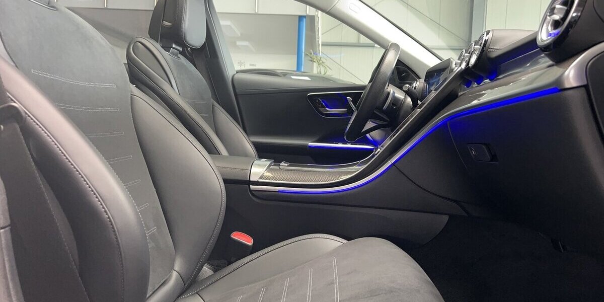 Mercedes-Benz C 300 d EDITION AMG DISTRONIC-PANORAMA-BURMESTER 31.110 km 49.897 &euro; Groß-Umstadt 64823