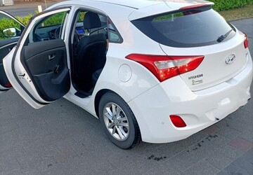 Hyundai i30 81.000 km 6.800 &euro; Griesheim 64347