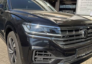 VW Touareg 61.553 km 53.450 &euro; Frankfurt am Main 65936
