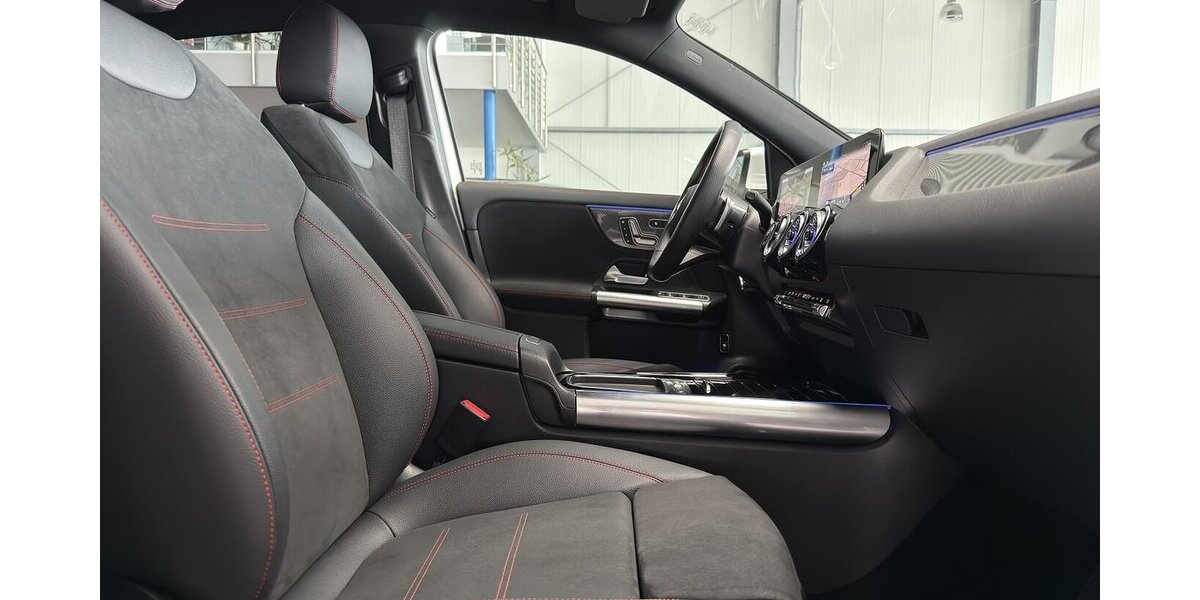 Mercedes-Benz GLA 220 d 4M AMG ADVANCED PLUS-STANDHEIZUNG-360° 19.093 km 46.489 &euro; Groß-Umstadt 64823