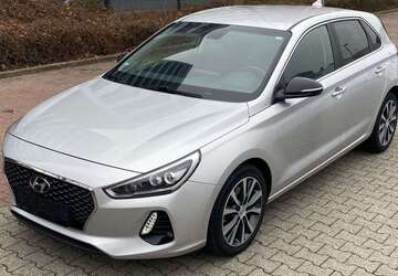 Hyundai i30 133.000 km 10.450 &euro; Frankfurt am Main 60389