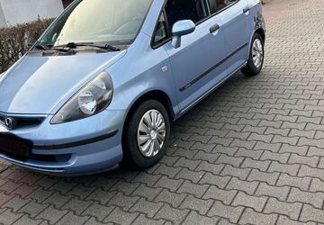 Honda Jazz 77.000 km 3.650 &euro; Offenbach 63069
