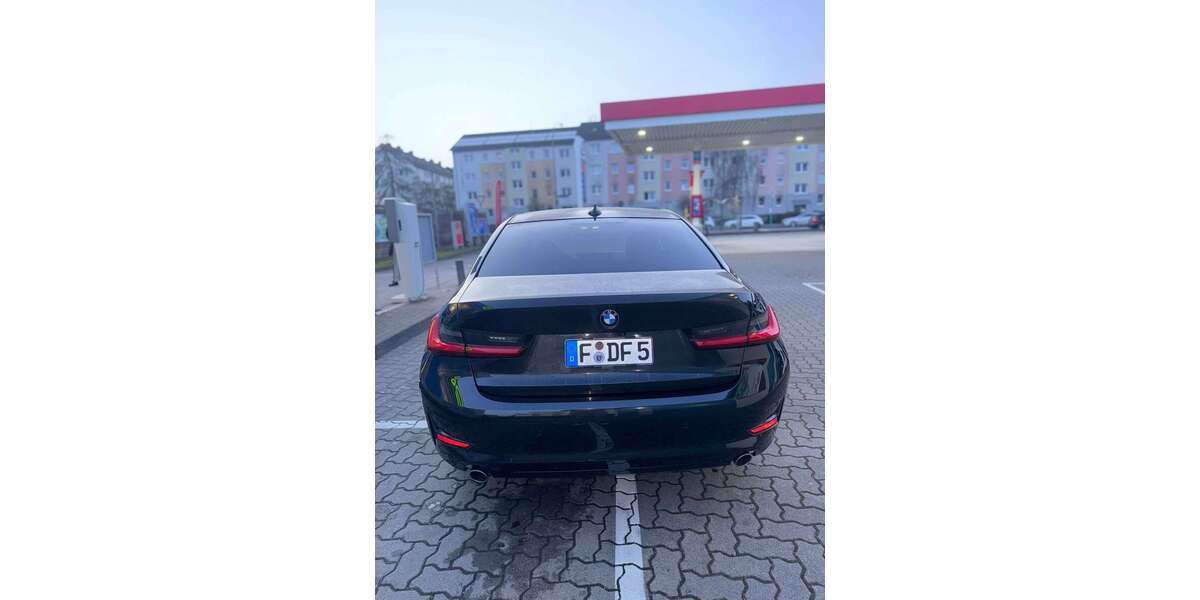 BMW 318 158.000 km 21.900 &euro; frankfurt 60529
