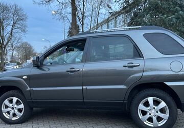 Kia Sportage 156.000 km 3.999 &euro; Offenbach 63069