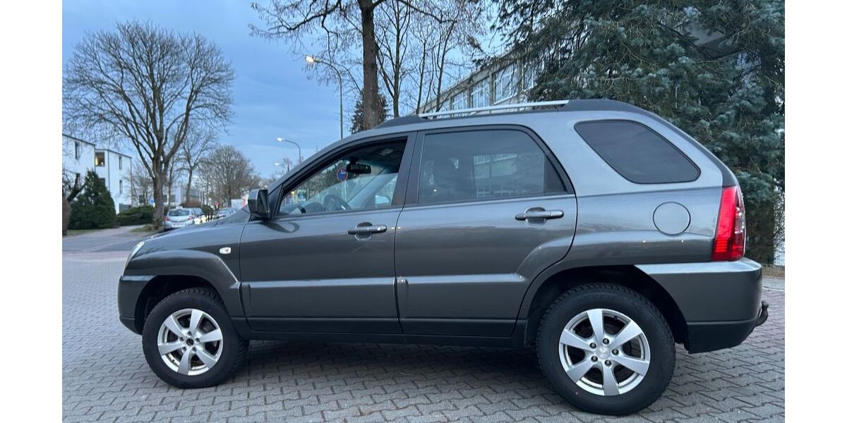Kia Sportage 156.000 km 3.999 &euro; Offenbach 63069