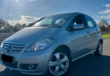 Mercedes-Benz A 160 72.000 km 7.990 &euro; Frankfurt 65929