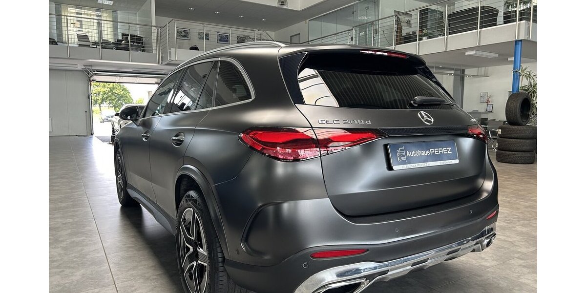 Mercedes-Benz GLC 300 d 4M AMG PREMIUM+ MAGNO- AIRMATIC- PANO! 14.270 km 63.549 &euro; Groß-Umstadt 64823