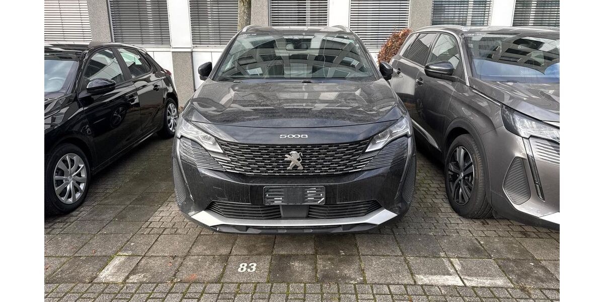 Peugeot 5008 32.963 km 25.680 &euro; Rüsselsheim 65428