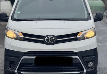 Toyota Proace (Verso) 180.000 km 9.950 &euro; Dieburg 64807