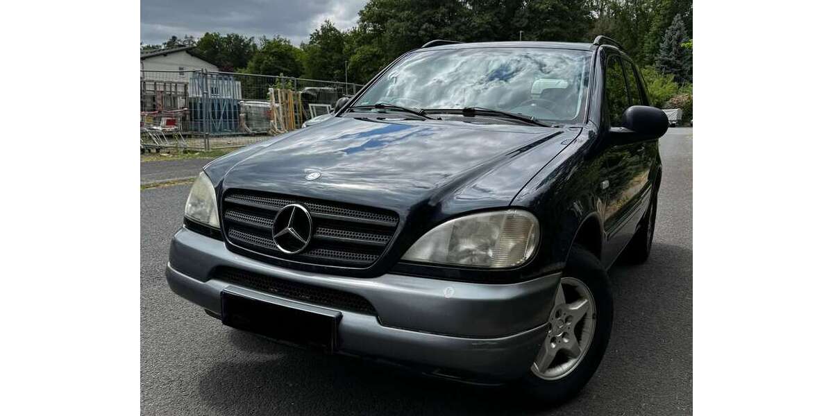 Mercedes-Benz ML 320 294.000 km 2.400 &euro; Obertshausen 63179