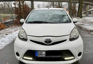 Toyota Aygo (X) 267.000 km 2.800 &euro; Kelsterbach 65451