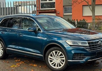 VW Touareg 155.700 km 36.500 &euro; Frankfurt am Main 65933