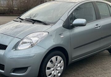 Toyota Yaris 53.000 km 5.950 &euro; Rüsselsheim 65428