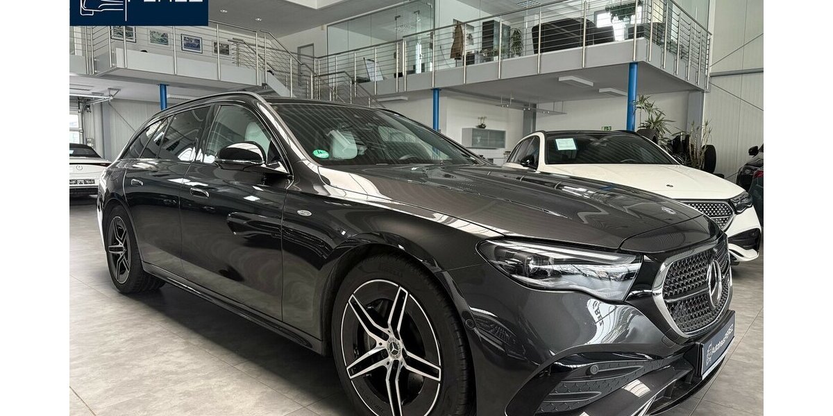 Mercedes-Benz E 300 T de AMG DISTR-AIRMATIC-4D SURROUND-DC-AHK 14.998 km 58.798 &euro; Groß-Umstadt 64823