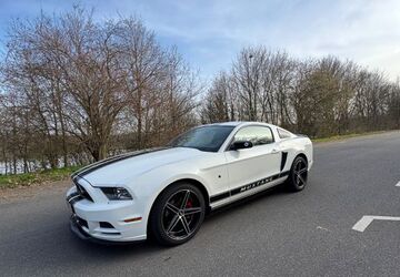 Ford Mustang 110.000 km 17.000 &euro; Mainflingen 63533