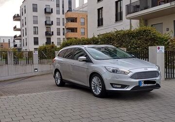 Ford Focus 109.000 km 9.800 &euro; Frankfurt 65933