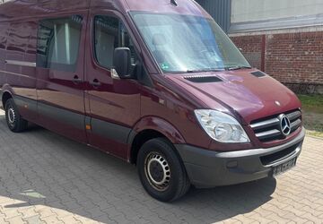 Mercedes-Benz Sprinter 321.002 km 12.900 &euro; Frankfurt am Main 60388