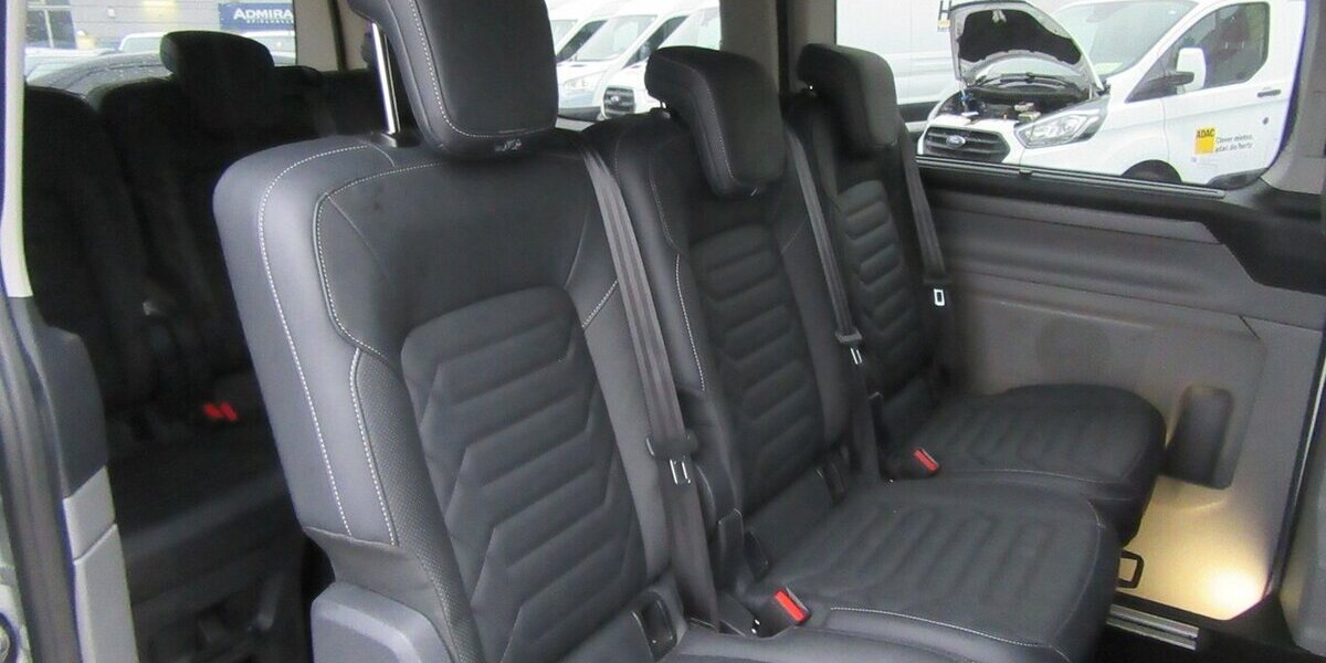 Ford Tourneo Custom 320 L1 Tourneo Titanium FWD Autom. 25.000 km 43.950 &euro; Gernsheim 64579